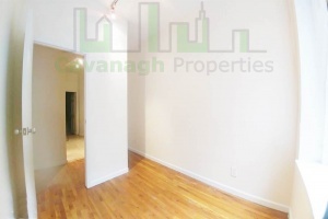 209 East 10th St,Manhattan,NY,3 Bedrooms Bedrooms,5 Rooms Rooms,2 BathroomsBathrooms,Apartment,East 10th St,1151