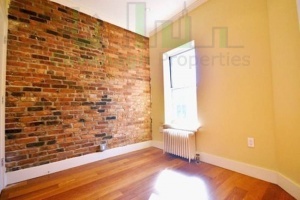 203 East 4th St,Manhattan,NY,3 Bedrooms Bedrooms,6 Rooms Rooms,2 BathroomsBathrooms,Apartment,East 4th St,1152