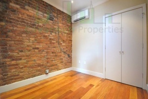 203 East 4th St,Manhattan,NY,3 Bedrooms Bedrooms,6 Rooms Rooms,2 BathroomsBathrooms,Apartment,East 4th St,1152