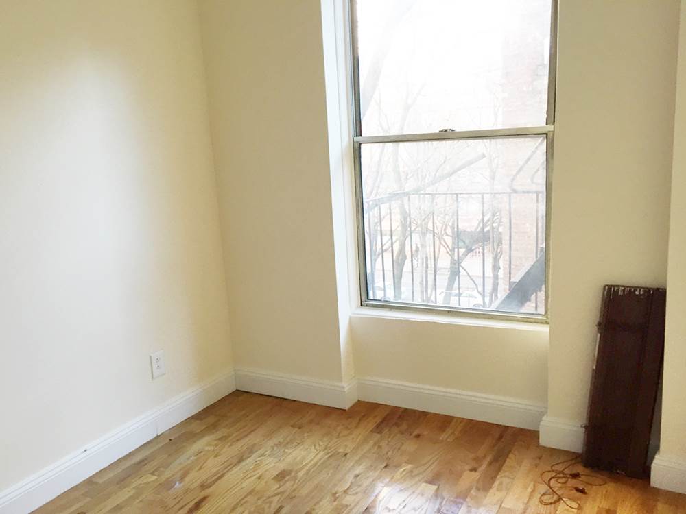 364 West 51st,Manhattan,NY,2 Bedrooms Bedrooms,4 Rooms Rooms,1 BathroomBathrooms,Apartment,West 51st ,1,1144