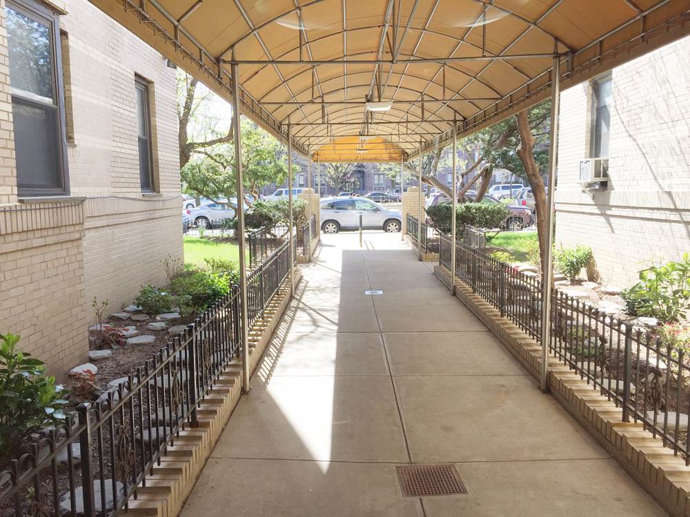 415 Ocean Parkway,Brooklyn,NY,2 Bedrooms Bedrooms,5 Rooms Rooms,1 BathroomBathrooms,Co-Op,Ocean Parkway,1164