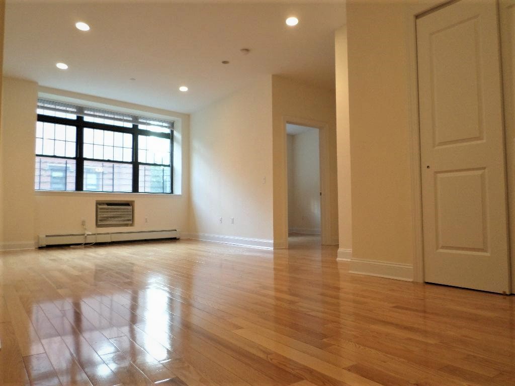 101 Clinton St, Brooklyn, NY, 2 Bedrooms Bedrooms, 5 Rooms Rooms,2 BathroomsBathrooms,Apartment,For Rent,Clinton St,2,1186