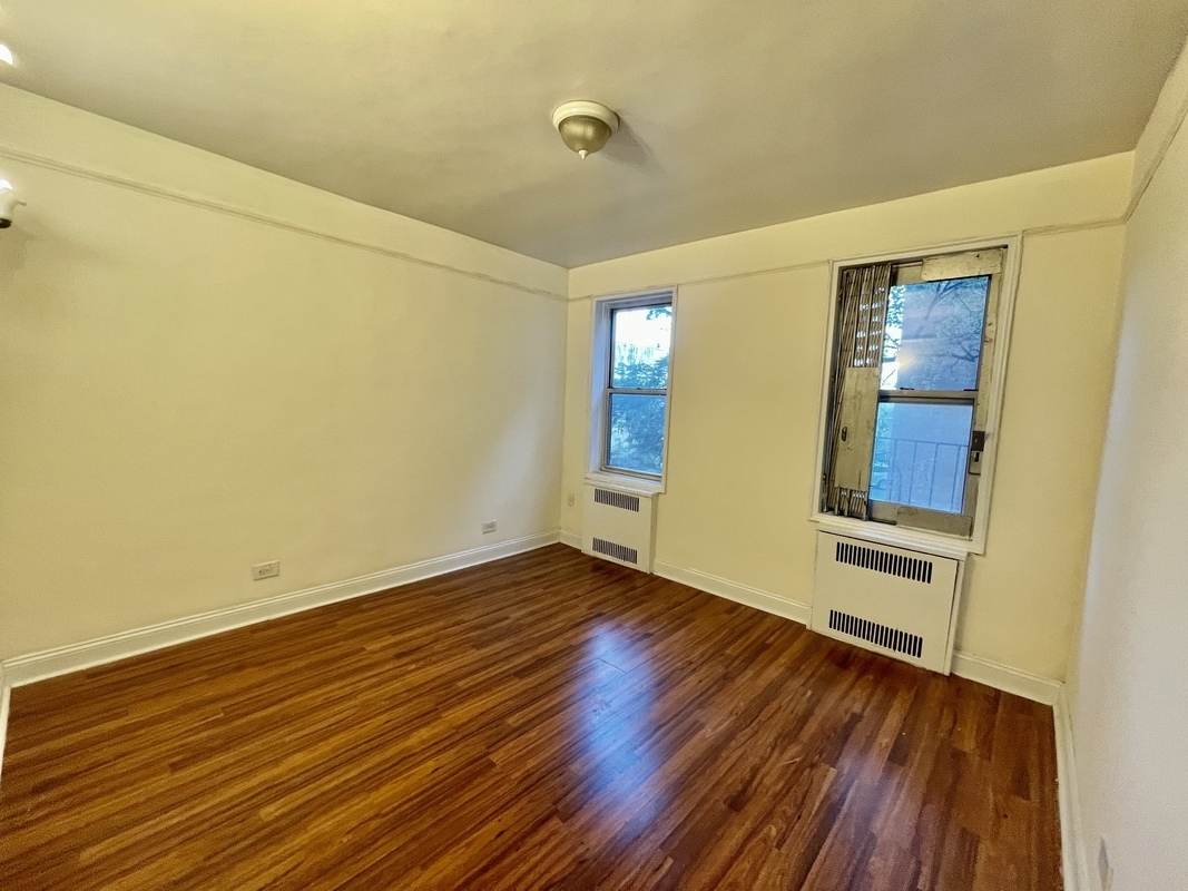 102 Albemarle rd, Brooklyn, NY, 3 Bedrooms Bedrooms, 5 Rooms Rooms,1 BathroomBathrooms,Apartment,For Rent,Albemarle rd,2,1220