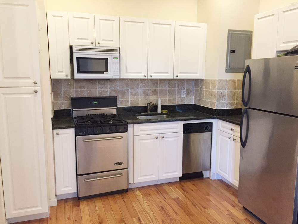 568 pacific St, Brooklyn, NY, 2 Bedrooms Bedrooms, 4 Rooms Rooms,1 BathroomBathrooms,Apartment,For Rent,pacific St,6,1239