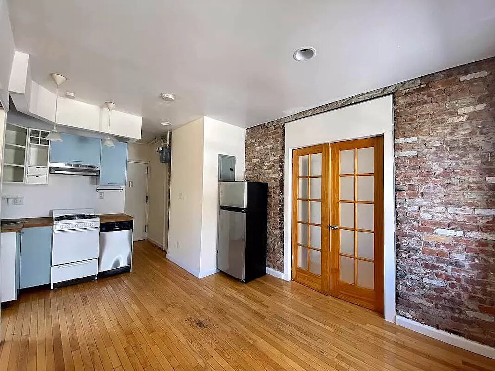 8 Rivington St, Manhattan, NY, 2 Bedrooms Bedrooms, 4 Rooms Rooms,1 BathroomBathrooms,Apartment,For Rent,Rivington St,2,1242