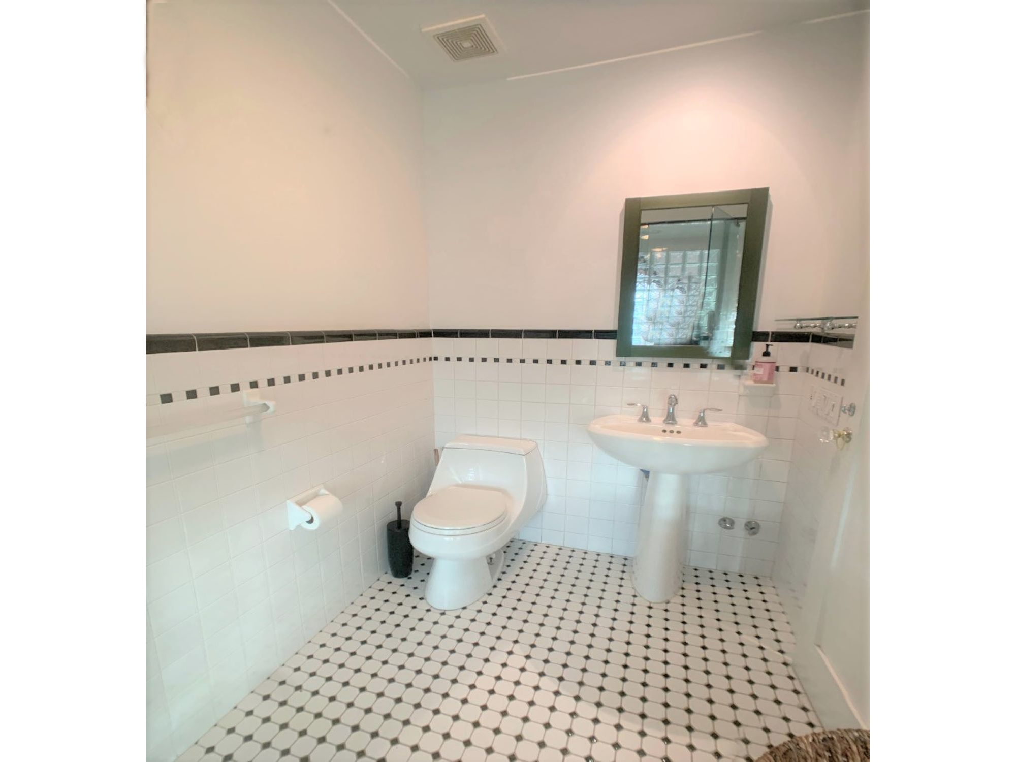 372 1/2 Pacific st, Brooklyn, NY, 3 Bedrooms Bedrooms, 10 Rooms Rooms,2 BathroomsBathrooms,Apartment,For Rent,Pacific st,1248