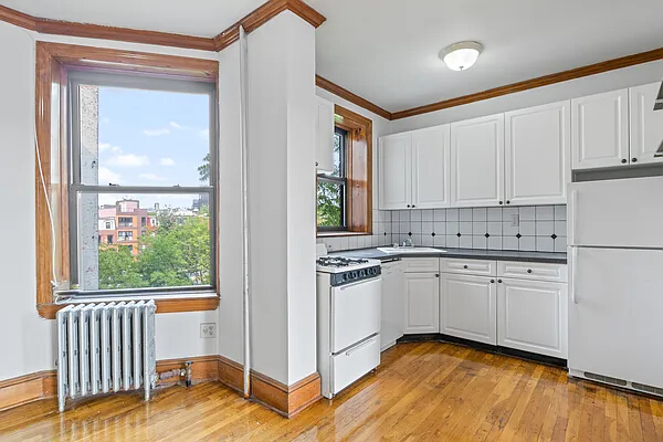 203 17th st, Brooklyn, NY, 3 Bedrooms Bedrooms, 5 Rooms Rooms,1 BathroomBathrooms,Apartment,For Rent,17th st,3,1250