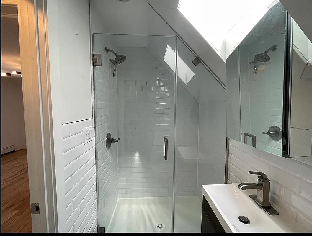 420 East 4th St, Brooklyn, NY, 2.5 Bedrooms Bedrooms, 5 Rooms Rooms,Apartment,For Rent,East 4th St,3,1254