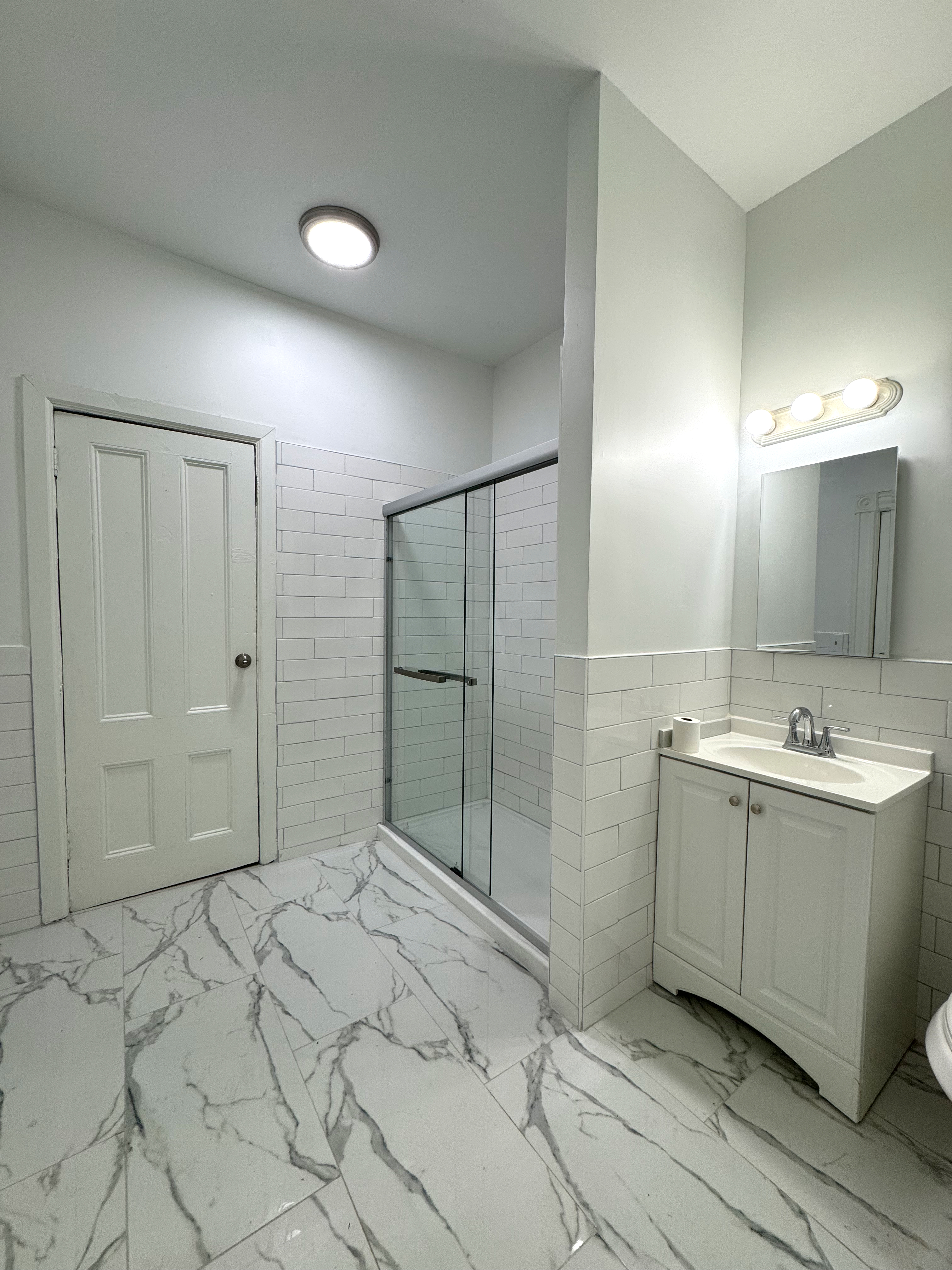 40 St Marks Place, Brooklyn, NY, 3 Bedrooms Bedrooms, 5 Rooms Rooms,2 BathroomsBathrooms,Apartment,For Rent,St Marks Place,1,1261