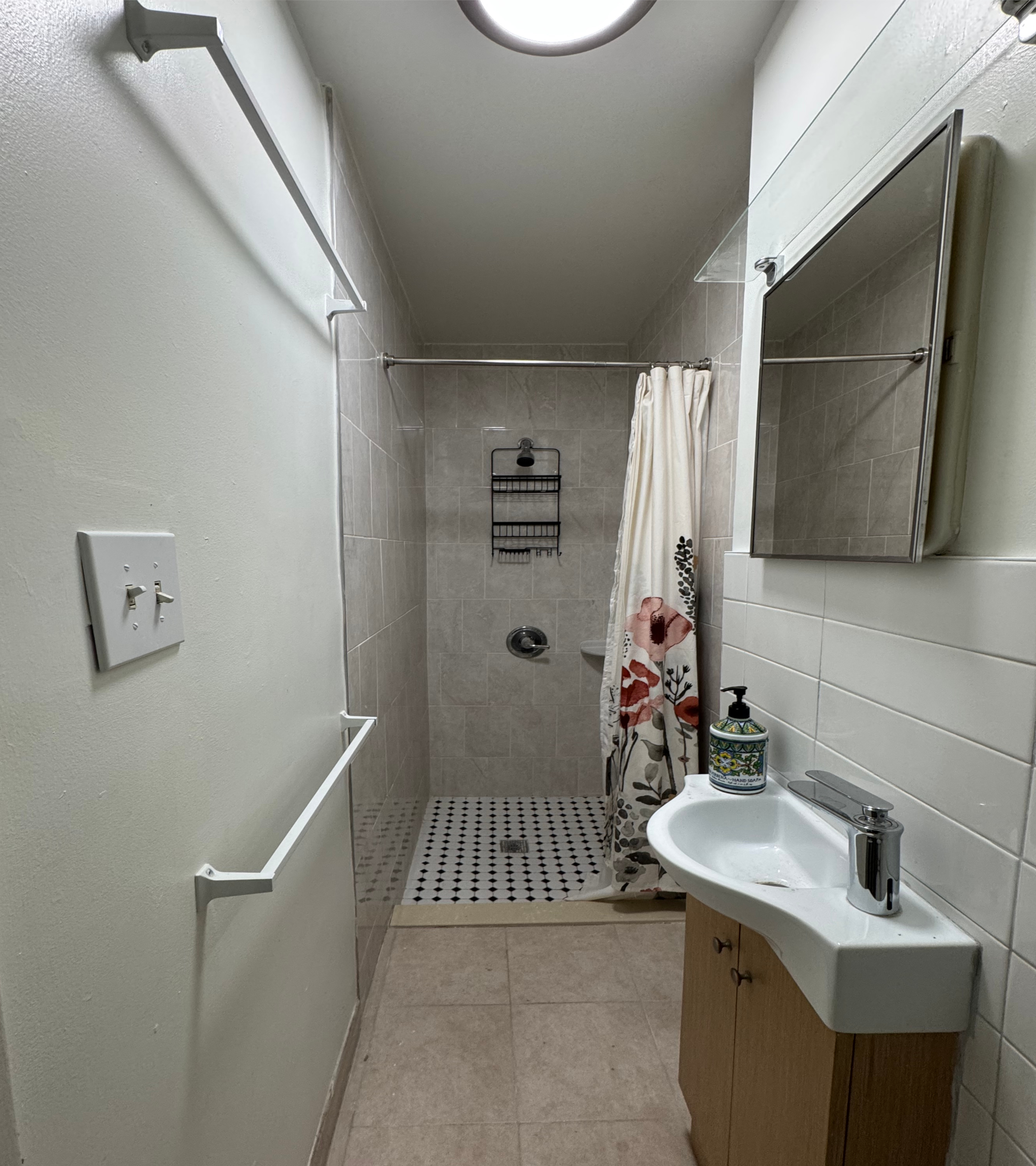 40 St Marks Place, Brooklyn, NY, 3 Bedrooms Bedrooms, 5 Rooms Rooms,2 BathroomsBathrooms,Apartment,For Rent,St Marks Place,1,1261